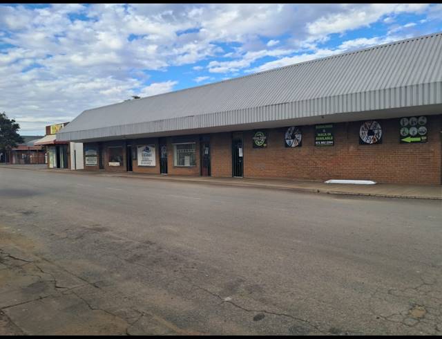 900M² RETAIL FOR SALE IN BRITS CENTRAL